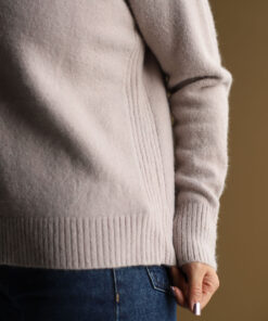 Alternative view of بافت یقه ایستاده بغل خط C.71570 ROSH